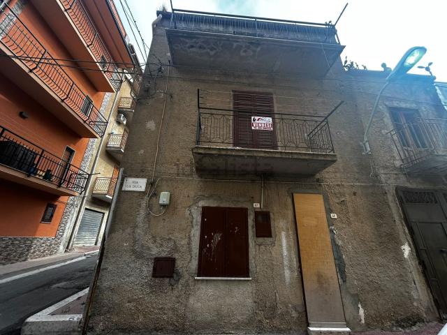 Villetta indipendente in vendita di 112 m² in Via la Duca, 67