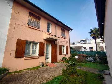 Villetta indipendente in vendita di 112 m² in Piazza Vittorio Veneto, 43