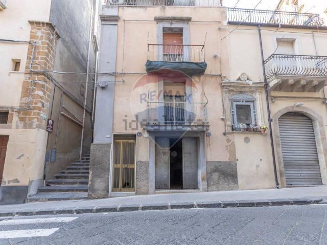 Villetta indipendente in vendita di 113 m² in Via Luigi Sturzo, 63