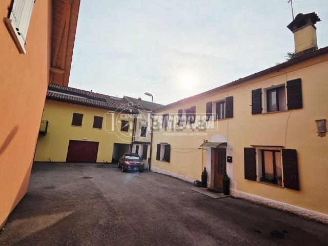 Villetta indipendente in vendita di 113 m² in Via Monte Grappa, 2