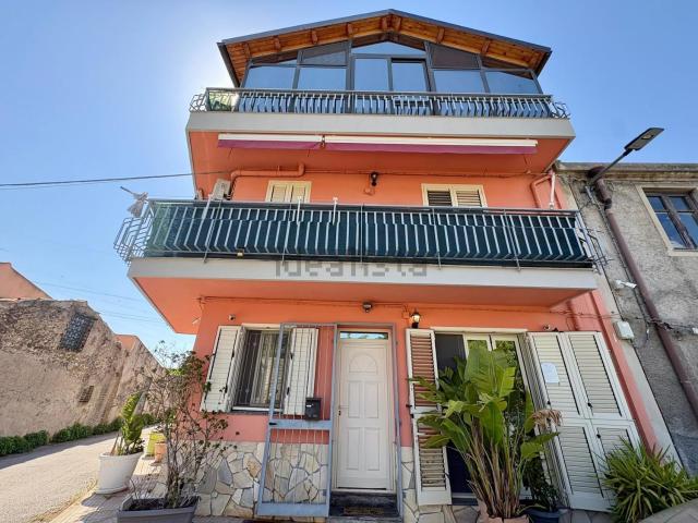 Villetta indipendente in vendita di 113 m² in Via Tenente Salvatore Siracusa, 89