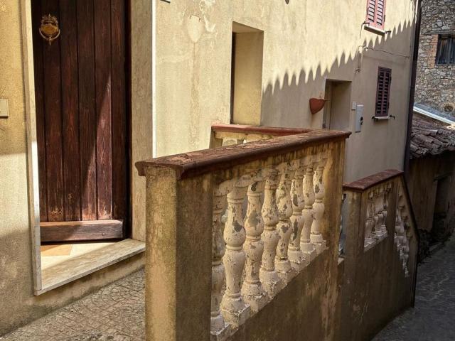 Villetta indipendente in vendita di 114 m² in Via Cesare Battisti, 18