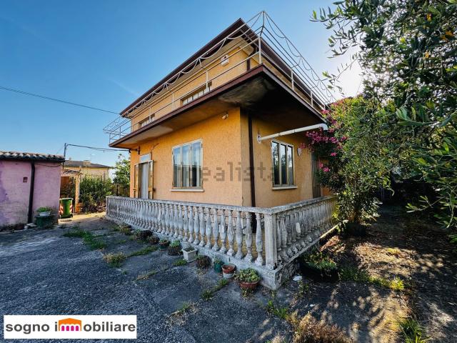 Villetta indipendente in vendita di 114 m² in Via Brazzetto