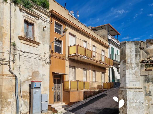Villetta indipendente in vendita di 114 m² in Via Eloro