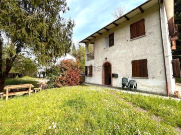 Villetta indipendente in vendita di 114 m² in Via Puglie