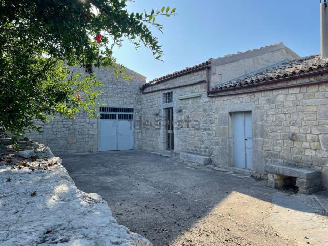 Villetta indipendente in vendita di 114 m² in Contrada Bosco Cozzo Lupi