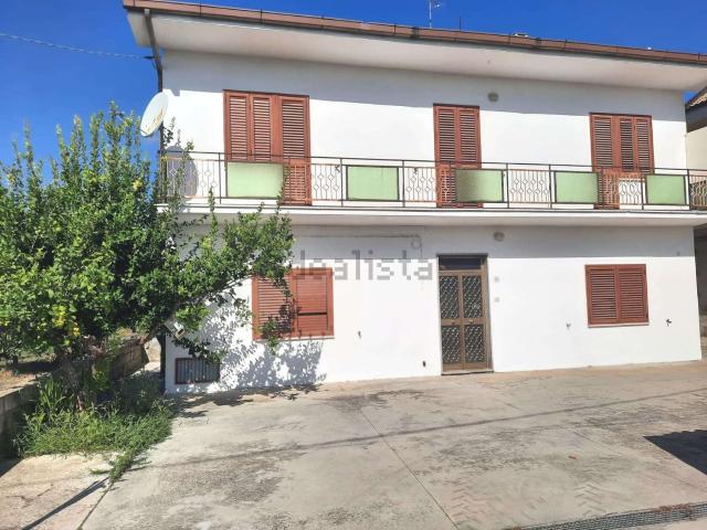 Villetta indipendente in vendita di 114 m² in Contrada Piane San Pantaleone, 60