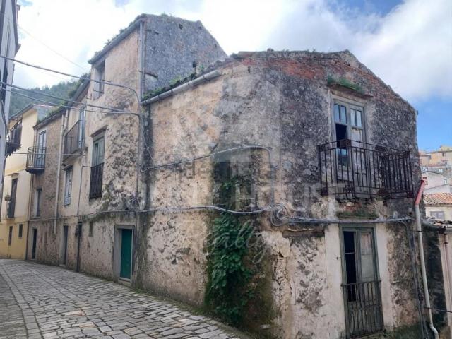 Villetta indipendente in vendita di 114 m² in Corso Umberto I, 100