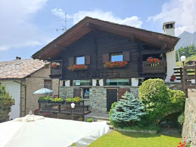 Villetta indipendente in vendita di 114 m² in Frazione Amay, 65