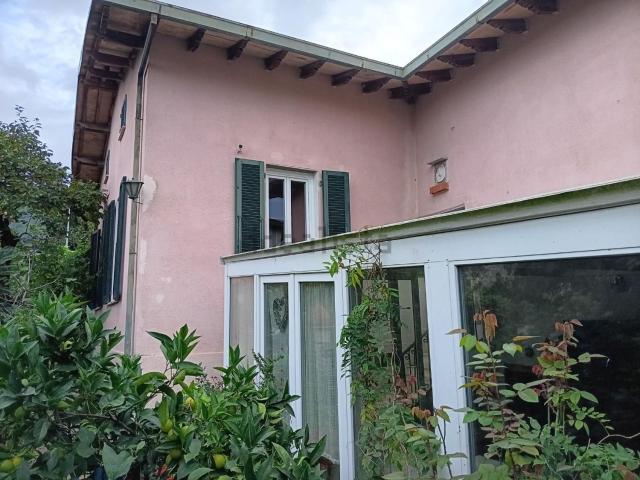 Villetta indipendente in vendita di 115 m² in Via Aurelia Sud