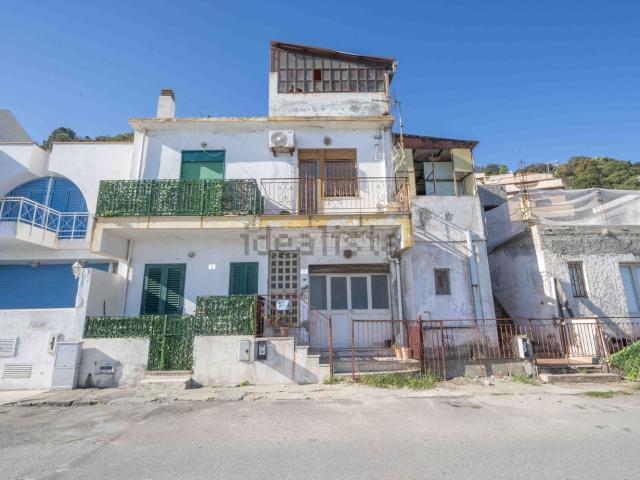 Villetta indipendente in vendita di 115 m² in Via del Corsaro, 77