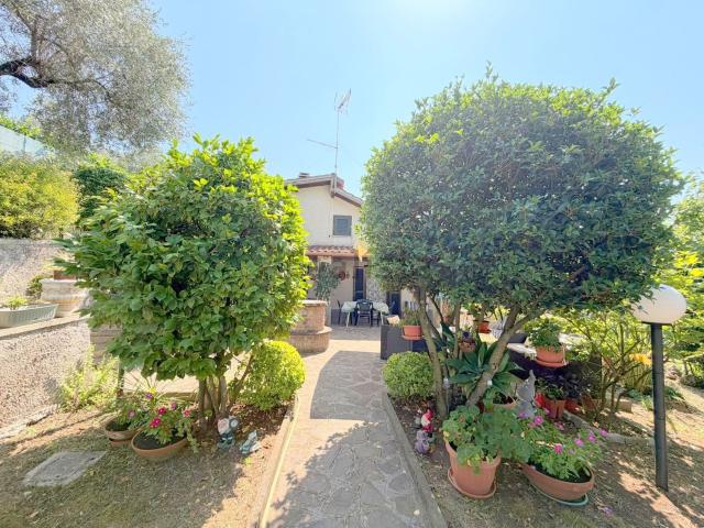 Villetta indipendente in vendita di 115 m² in Via Fontana Marcaccio