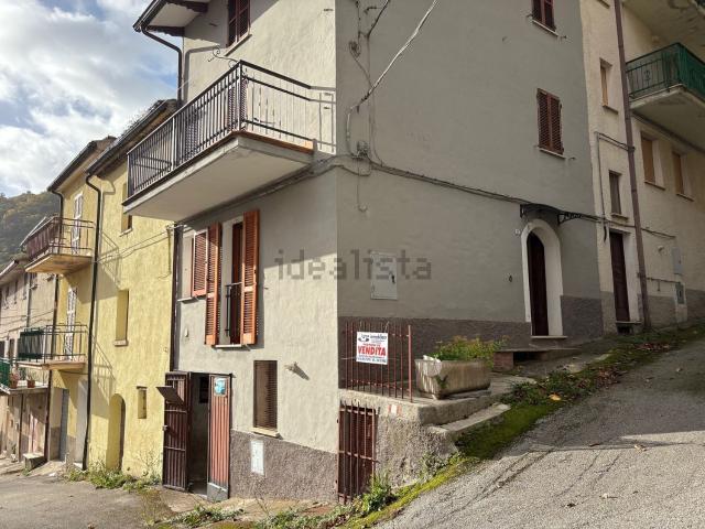 Villetta indipendente in vendita di 115 m² in Via Fonte Avellana, 15