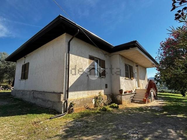 Villetta indipendente in vendita di 115 m² in Via Mandravecchia