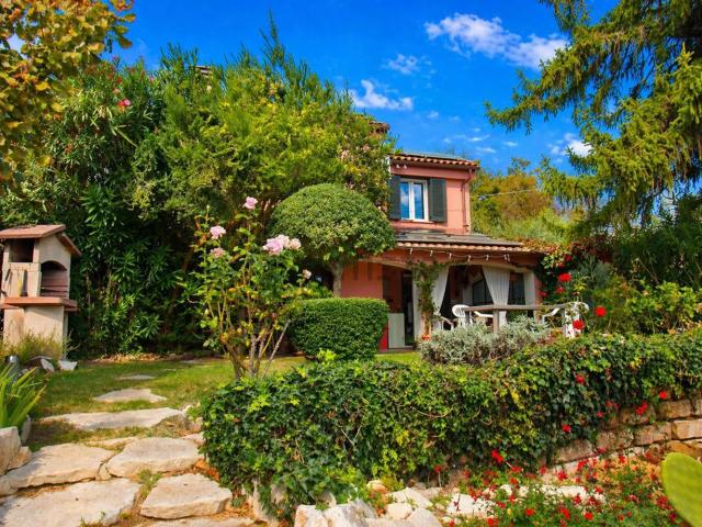 Villetta indipendente in vendita di 115 m² in Via Rimembranze