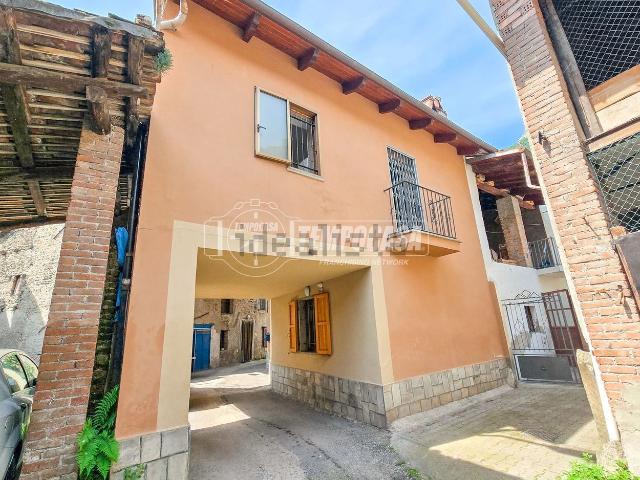 Villetta indipendente in vendita di 115 m² in Via Umberto I