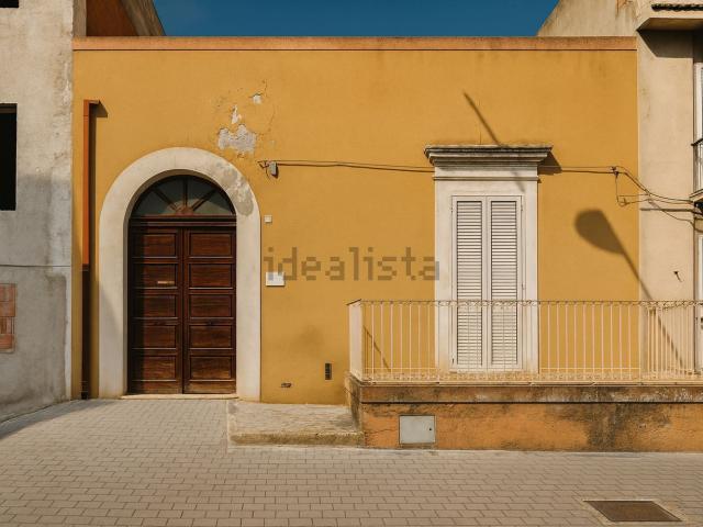 Villetta indipendente in vendita di 115 m² in Via Ugo Foscolo