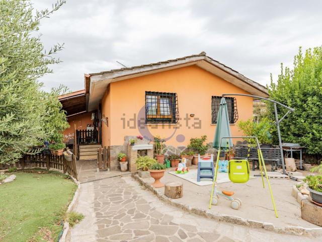 Villetta indipendente in vendita di 115 m² in Via Valle Casa Romana, 40