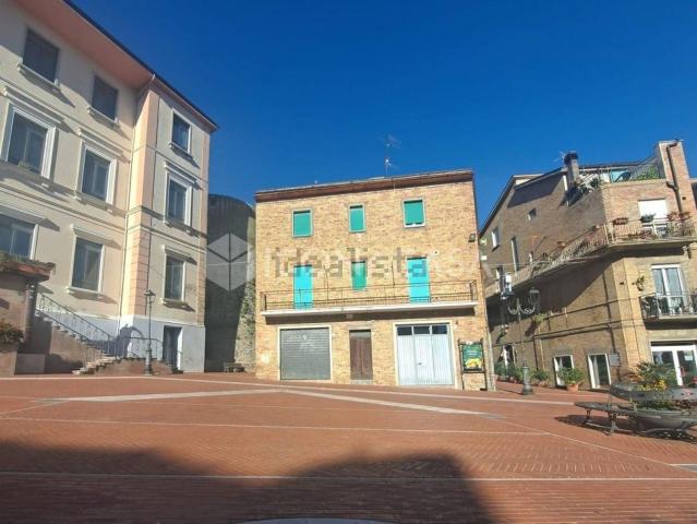 Villetta indipendente in vendita di 115 m² in Piazza Umberto I