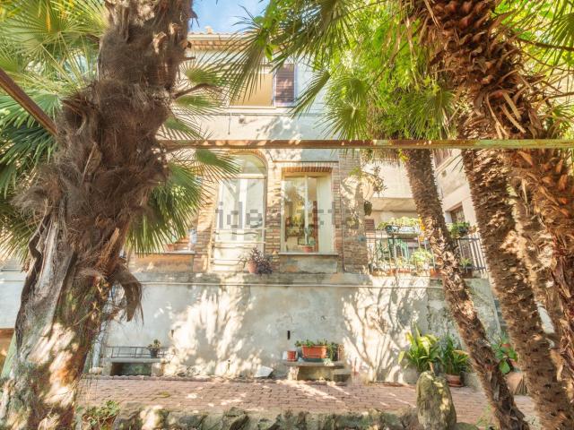 Villetta indipendente in vendita di 116 m² in Via del Parione
