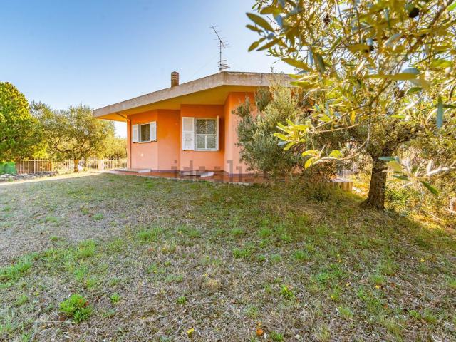 Villetta indipendente in vendita di 116 m² in Via Piamboschi