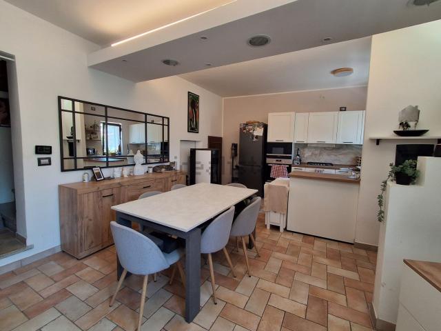 Villetta indipendente in vendita di 117 m² in Via Mola Bella, 12