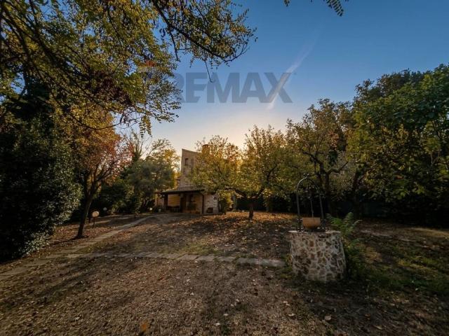Villetta indipendente in vendita di 117 m² in Via San Maria