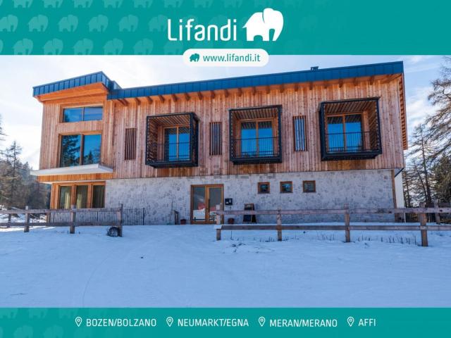 Villetta indipendente in vendita di 1183 m²