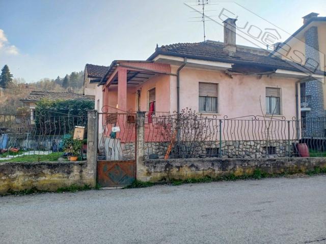 Villetta indipendente in vendita di 118 m² in Via Cavallotta, 23