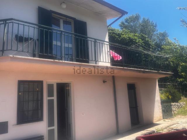 Villetta indipendente in vendita di 118 m² in Via Aquila Collemaggiore