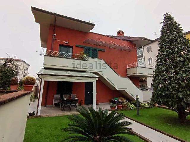 Villetta indipendente in vendita di 118 m² in Via Francesco Petrarca, 45
