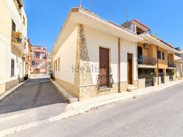 Villetta indipendente in vendita di 118 m² in Via L. Bissolati, 113