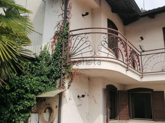 Villetta indipendente in vendita di 118 m² in Via Manzoni, 8