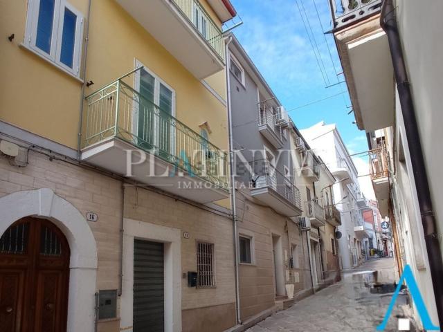 Villetta indipendente in vendita di 119 m² in Via Carlo Poerio, 14