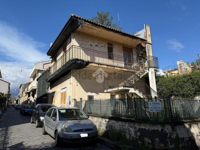 Villetta indipendente in vendita di 119 m² in Via Enrico Cialdini, 39