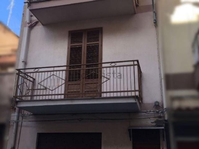 Villetta indipendente in vendita di 119 m² in Via Nino Bixio