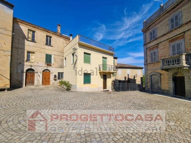 Villetta indipendente in vendita di 119 m² in Viale Giovanni Amadio Medaclia D&apos oro
