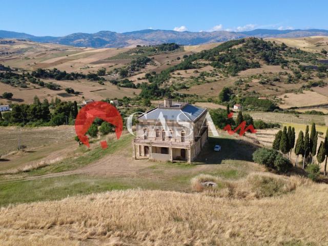 Villetta indipendente in vendita di 1200 m²