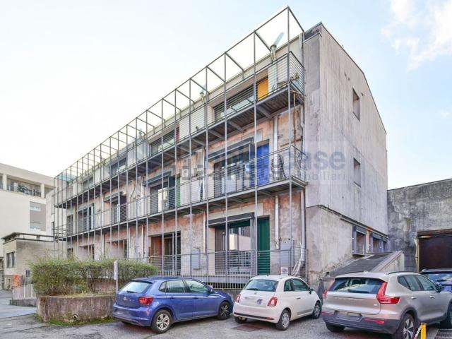 Villetta indipendente in vendita di 1200 m² in Via Cesare Battisti