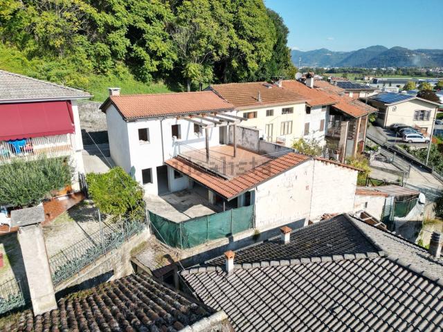 Villetta indipendente in vendita di 120 m² in Via 4 Novembre