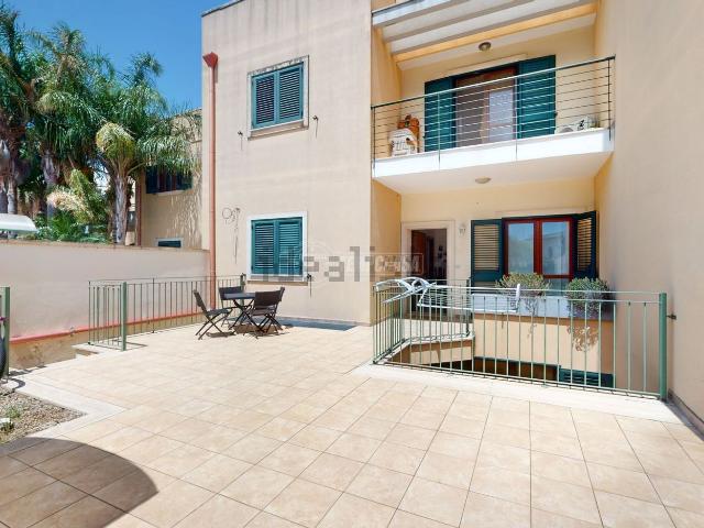 Villetta indipendente in vendita di 120 m² in Via C. Cattaneo, 21