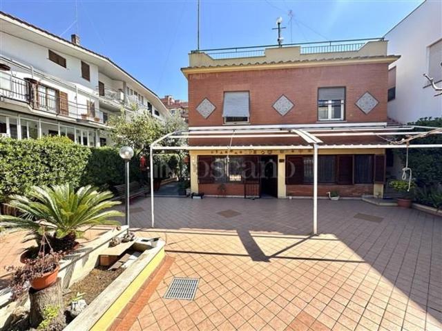 Villetta indipendente in vendita di 120 m² in Via C. Colombo