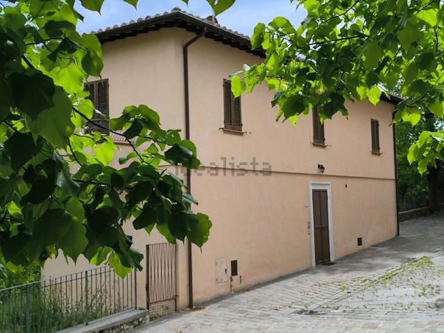 Villetta indipendente in vendita di 201 m² in Via Colfiorito
