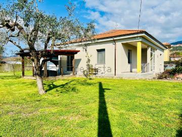 Villetta indipendente in vendita di 120 m² in Via Carbone, 24