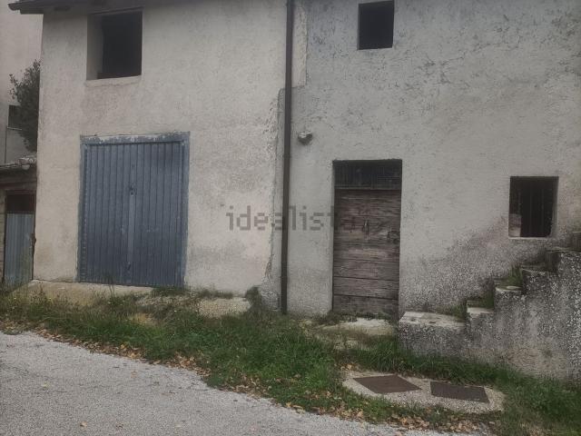 Villetta indipendente in vendita di 120 m² in Via Cerretine