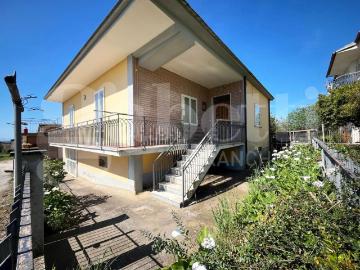 Villetta indipendente in vendita di 120 m² in Via Alcide de Gasperi