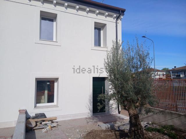 Villetta indipendente in vendita di 120 m² in Via Don G. Minzoni, 25