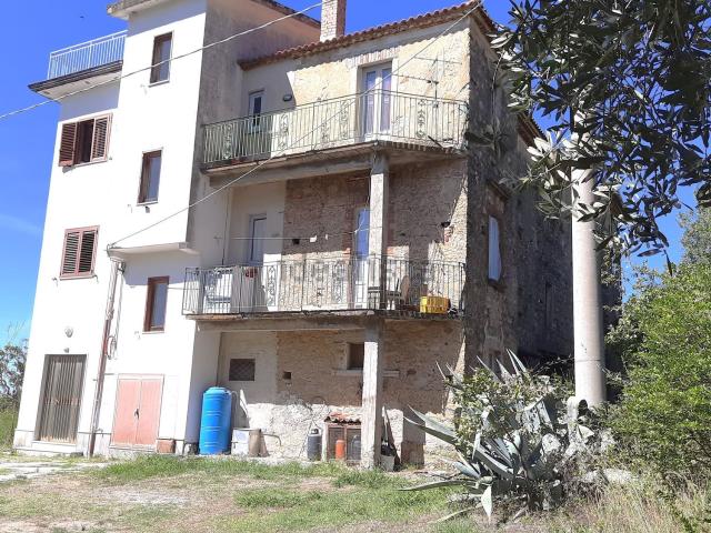 Villetta indipendente in vendita di 120 m² in Via dello Sport, 15