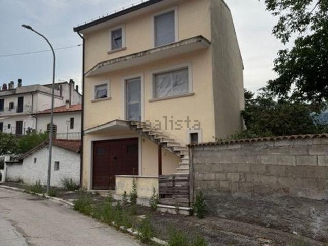Villetta indipendente in vendita di 120 m² in Via della Pinetina