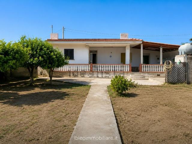 Villetta indipendente in vendita di 120 m² in Via delle Noci di Cocco